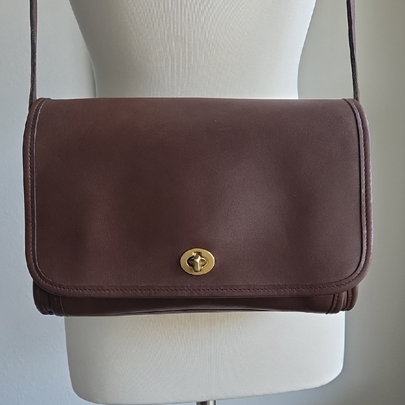 Vintage COACH Mahogany Ridgefield Leather Crossbody Bag #9812 - Picture 4 of 16
